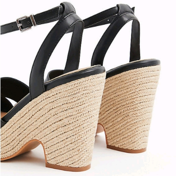 NWT IN BOX TORRID BLACK ESPDRLLE PLTFRM CONE HEELS SIZE 10WW but can Fit 10½ww - Picture 3 of 5
